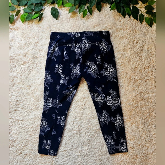 GAP Classic Ultra Skinny Stretch Floral Cropped Pants - Picture 4 of 7